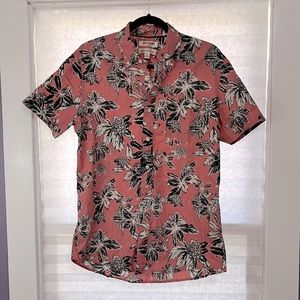 GOODTHREADS men’s button up tropical pocket shirt
